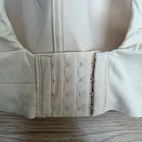 NEW TrueKind Women's XL Supportive Comfort Wireless Shaping Bra Beige Nude Cream - Picture 8 of 10